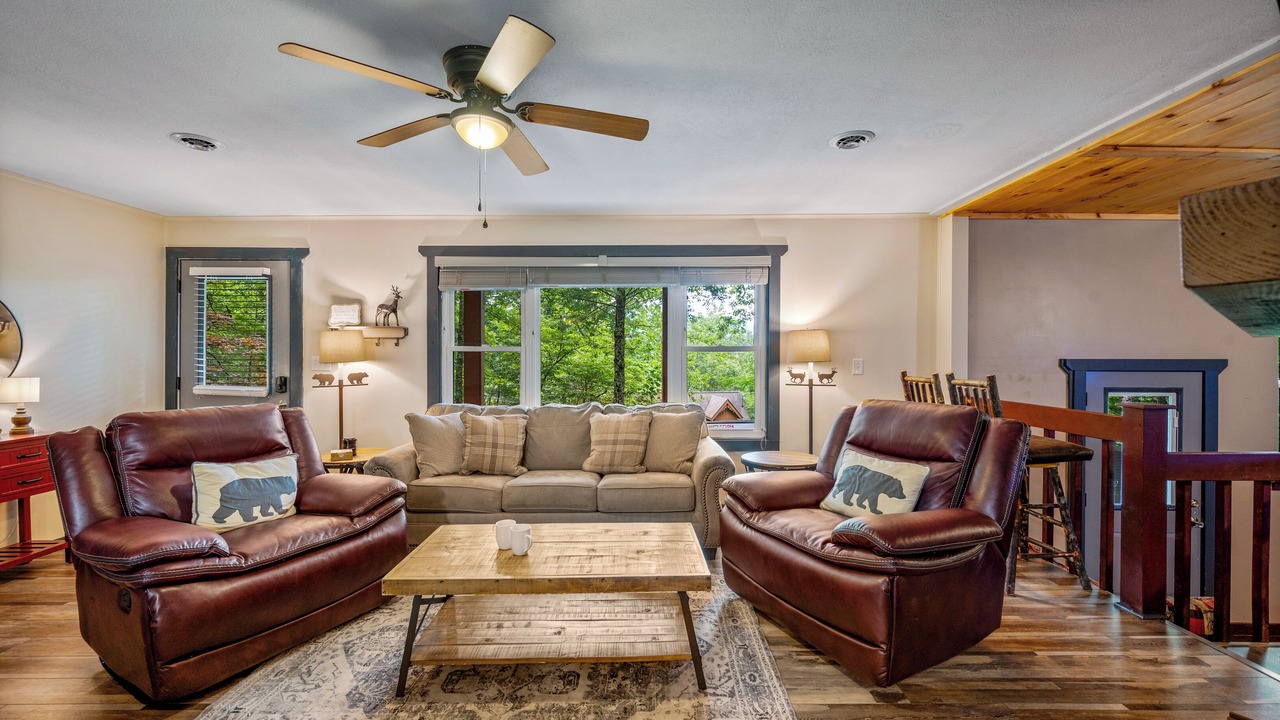 Photo of Livingroom in Pittman Center