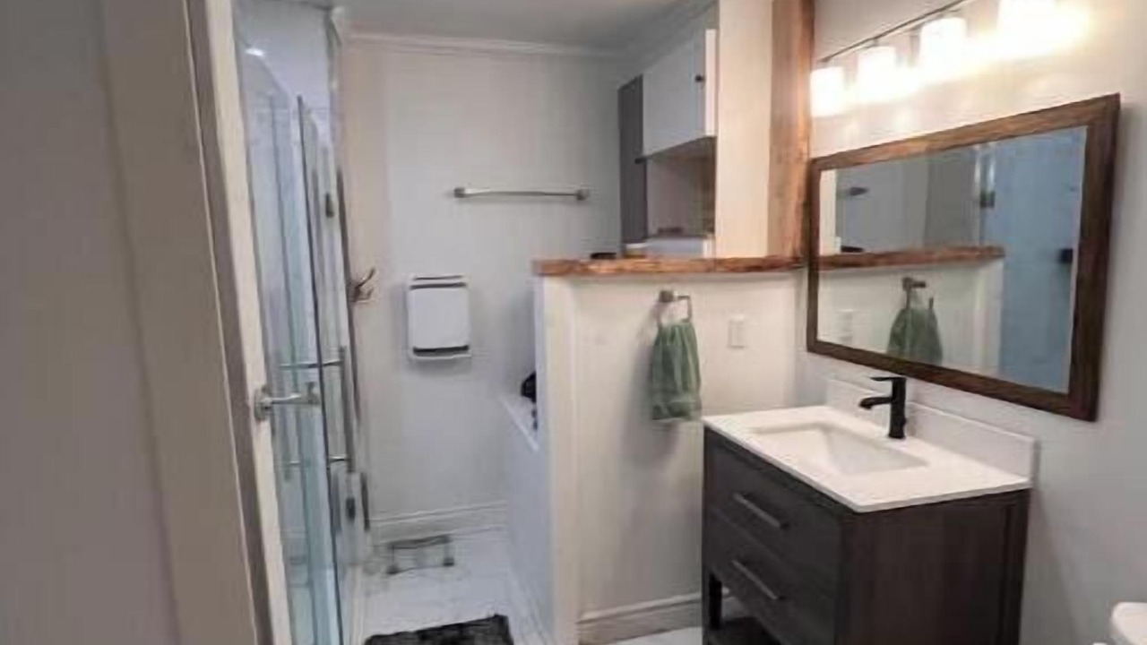 Photo of Bathroom in Baysville