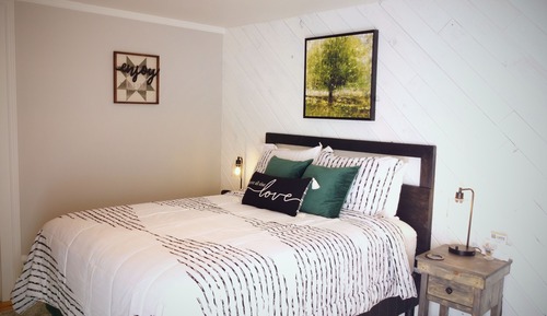 Suite 8 Green Grotto