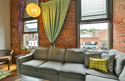 Stillwater Apartment | MainStreetLocation|GirlsNight|Families|Pets|FoodMusicShopArtExploreBikeFunPlay!