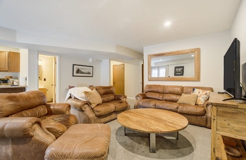 Northwest Colorado Springs House | Lower Level | Mountain-View Retreat