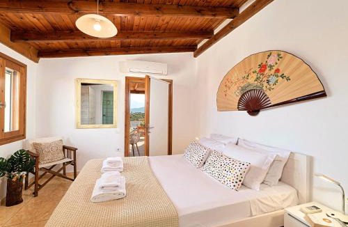 Vathi House | Holiday Home Villa Carolina Privater Pool by Interhome