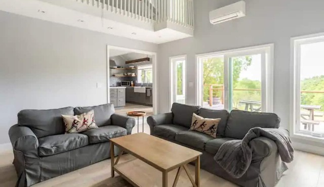 Modern Farmhouse with Pool in the Catskills in Freehold