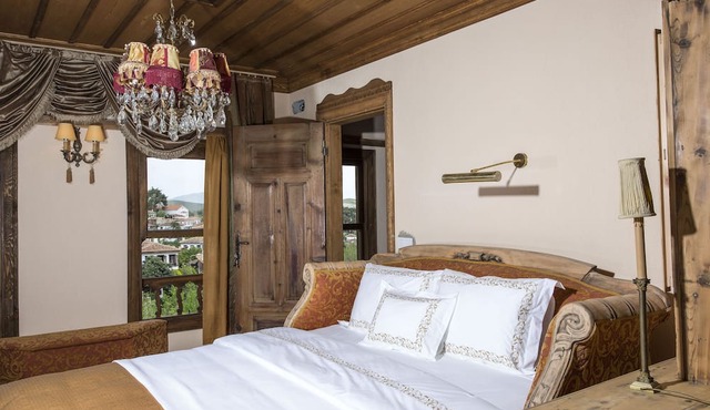 Terrace Houses Sirince - Fig, Olive Clockmakers and Grapevine in Selçuk