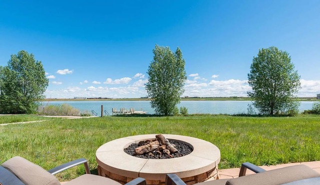 Pelican Landing Modern 3BD in Lakes at Centerra in Loveland