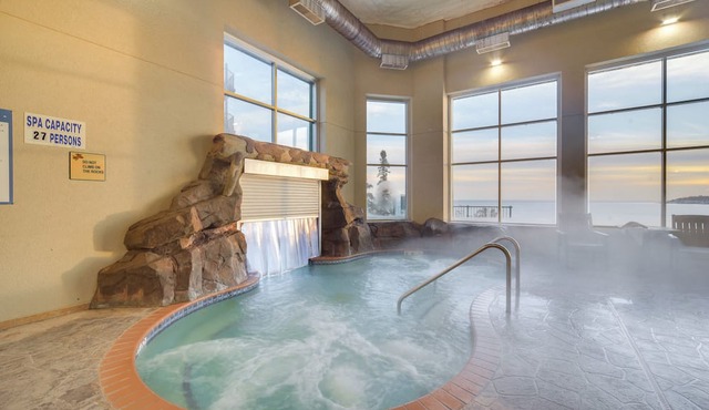 Pool Access: North Shore Gem Near Beaches & Trails in Two Harbors
