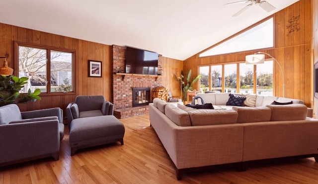Waterfront | Minutes to US Open| Private Water Access in Hampton Bays