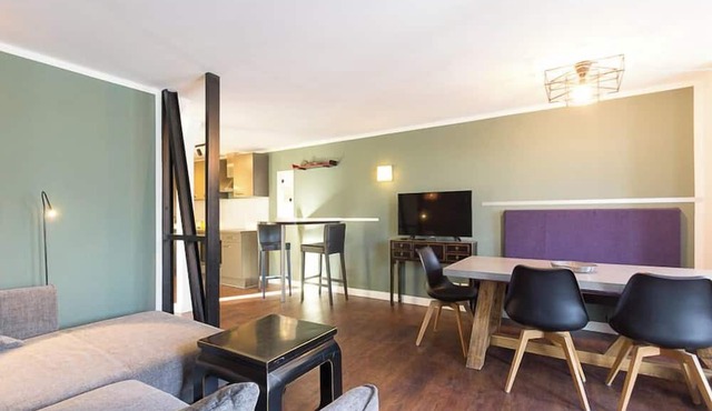 Asia Suite, directly on the Alter Strom - family-friendly/modern/exclusive in Warnemünde