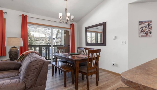 Sunray Meadows 607 - Great Prices, Private Washer/Dryer, Garage in Steamboat Springs