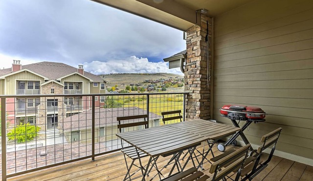 18 Mi to Winter Park: Granby Condo w/Covered Deck in Granby