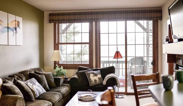 Grey Fox 2 bed/2bath~SLEEPS 5~Ski-in/Ski-out ;Granby Ranch/Winter Park in Granby