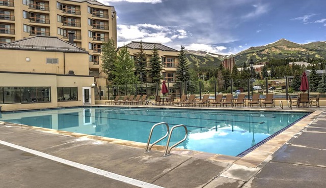 LUCKY LOCATION @ MAIN ST. STATION w/HEATED POOL & MAGICAL VIEWS~ BASE PEAK 9 in Breckenridge