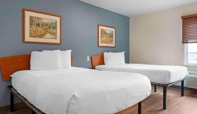2 Full Beds | Non-Smoking, Kitchen in Cincinnati OH