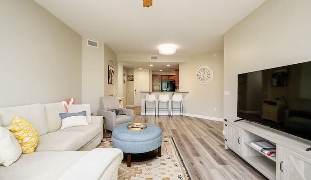 Location, Luxury Amenities, Walk to everything! in Phoenix