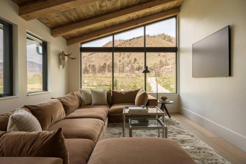 The Poudre River Ranch I Luxury Retreat in Bellvue