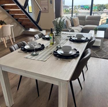 City-View Apartment, Pool, Gym, Tennis, Parking in Perth