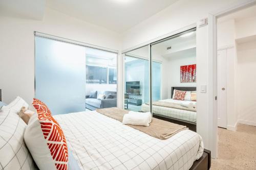 The Roland - Inviting 2BR Basement Suite in Downtown Toronto in Toronto